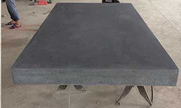 [鑄鐵檢測平臺]鑄鐵檢測平臺在箱體密封檢測中的重要性主要體現(xiàn)在什么地方？